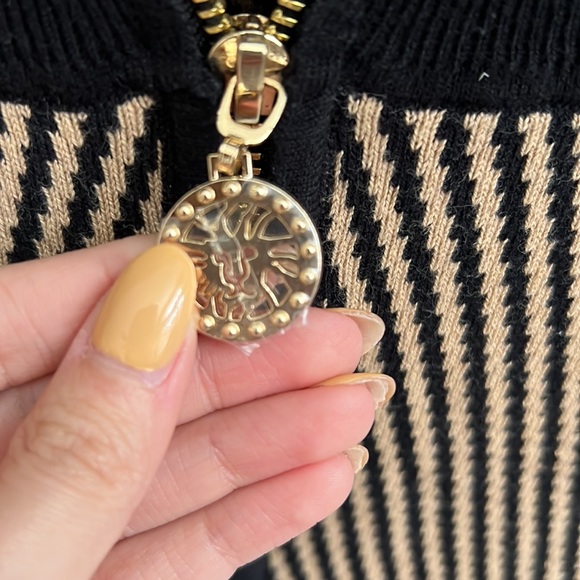 Anne Klein tan and brown zip up jacket - Picture 3 of 6